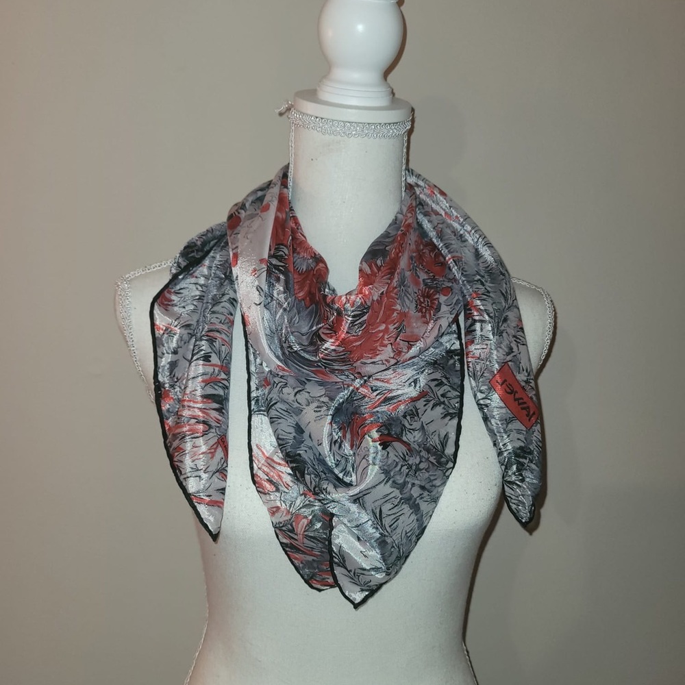 Scarf (NWOT)